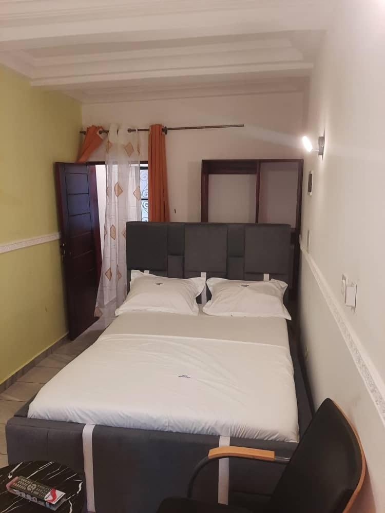 Residence P P M Odza Yaoundé Eksteriør bilde